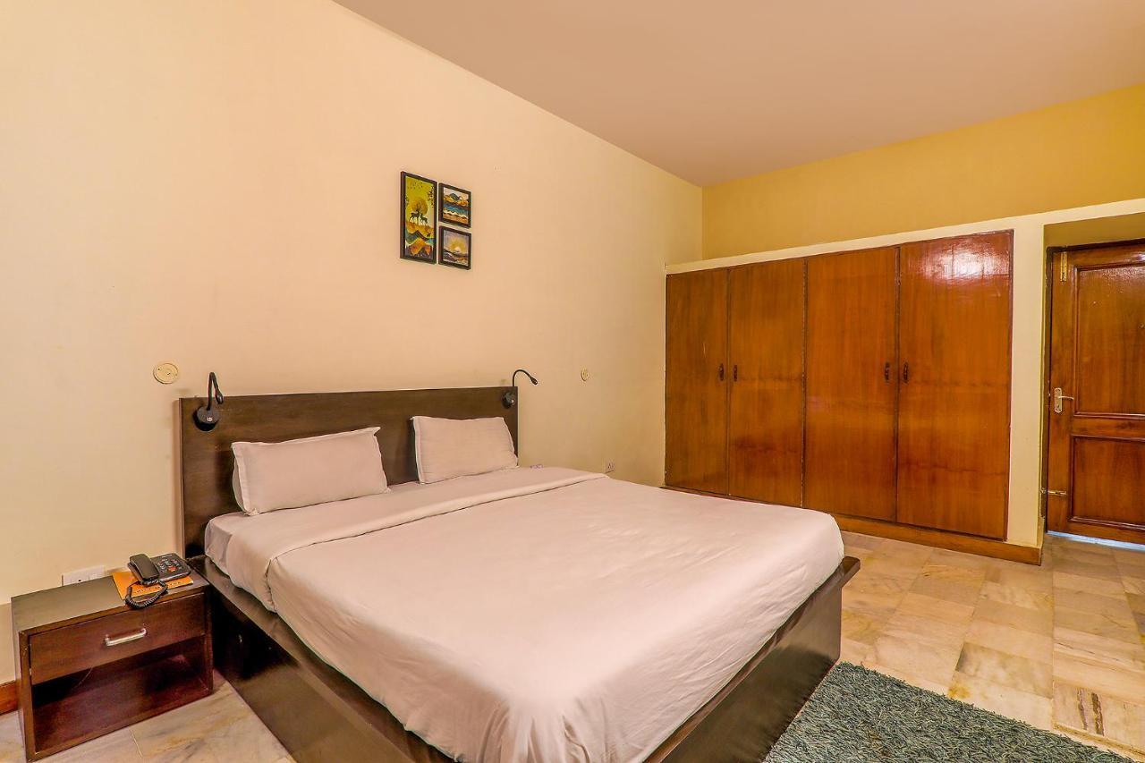 Hotel Executive Hasanganj Екстериор снимка