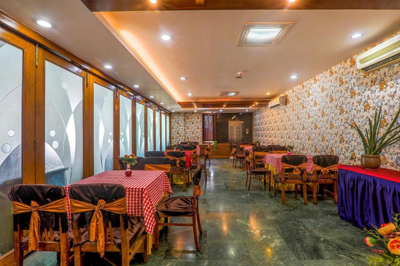 Hotel Executive Hasanganj Екстериор снимка